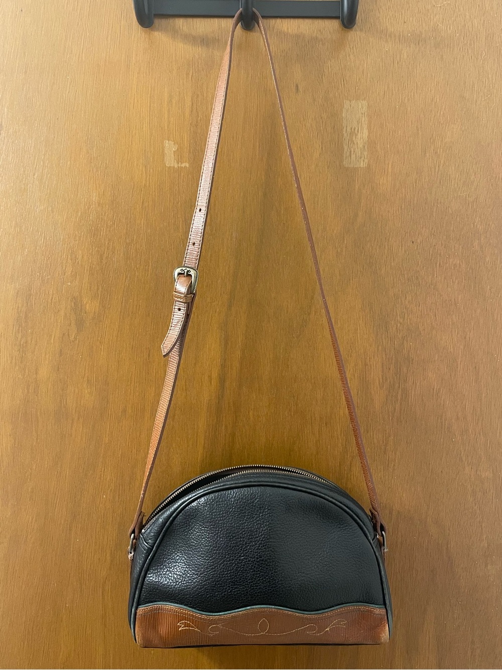 Liz Claiborne Vintage Western Women's Black and Brown Leather Crossbody Bag